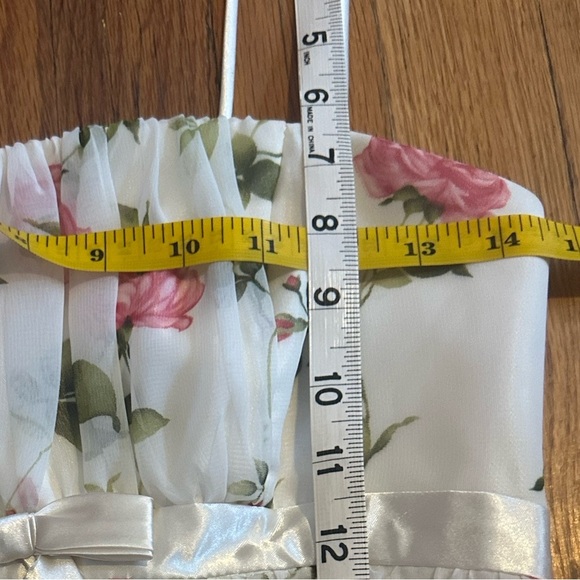 Jessica McClintock Satin Cream Dress - Picture 10 of 10